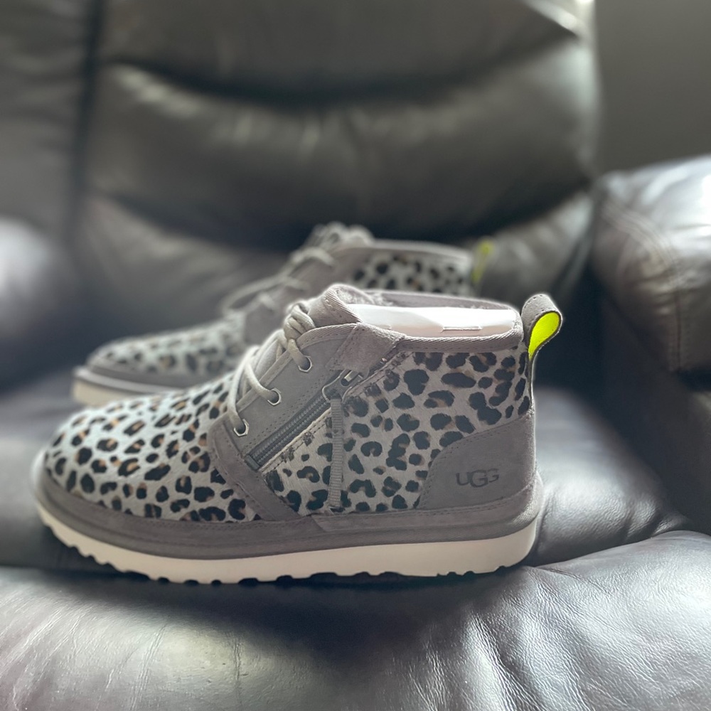 Neumel zip leopard Ugg boots